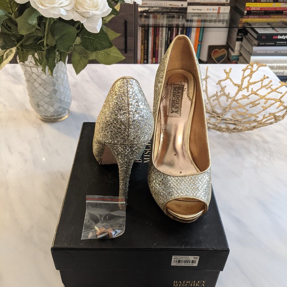 Badgley Mischka peep toe pumps size 7.5